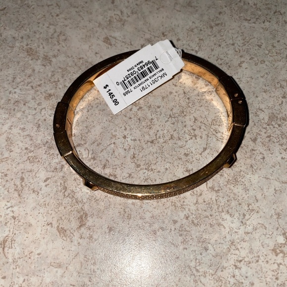 Authentic Michael Kors Bracelet - Picture 5 of 7